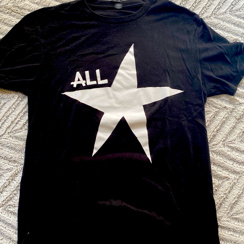 MOD tshirt size M